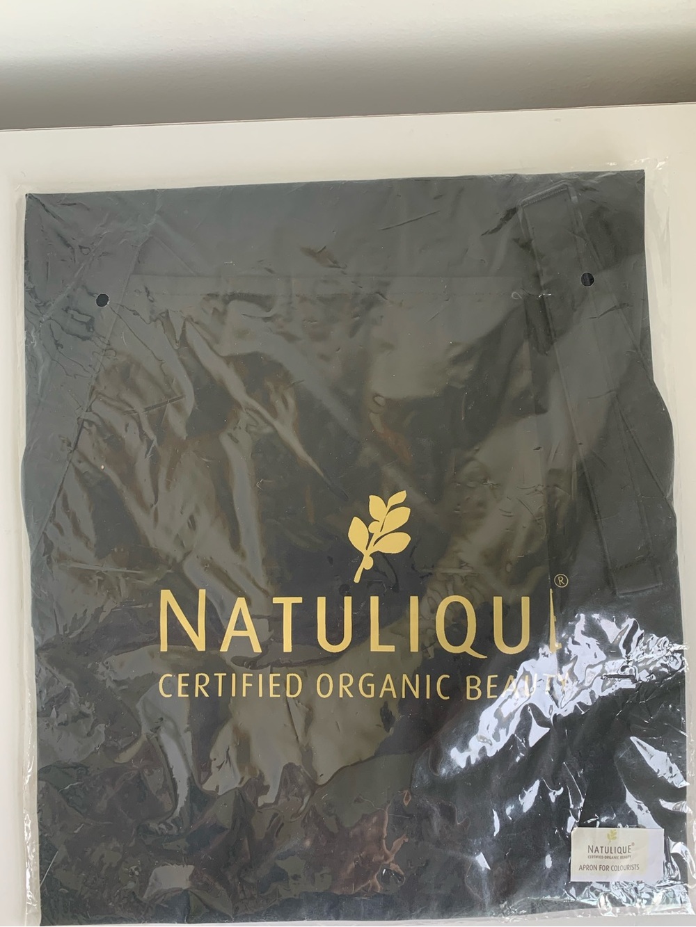 Natulique apron for colourists